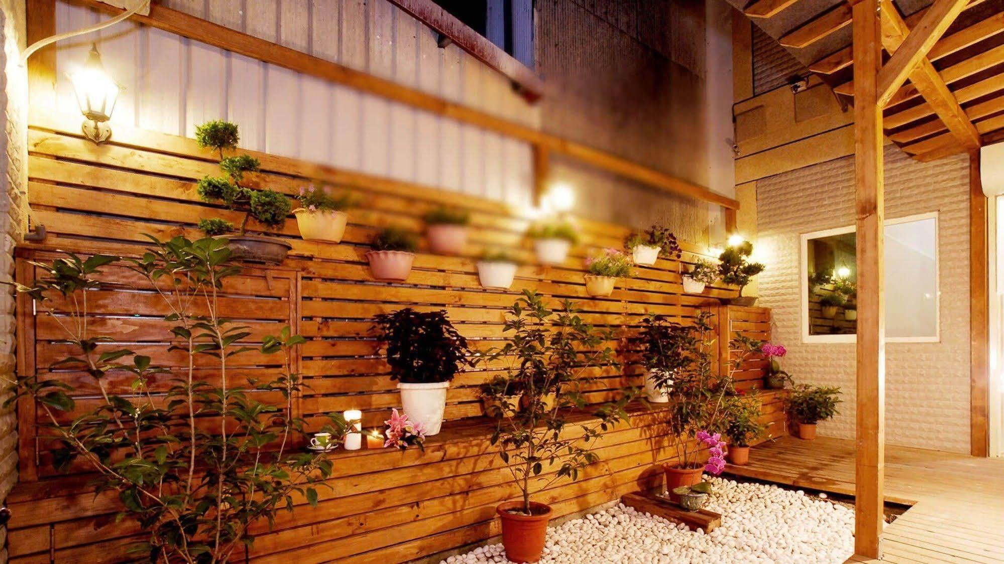 花蓮歐洲之星民宿 文創園區旁 鄰香榭大道 名產街 近東大門夜市 太平洋公園 杰西廣場 Hualien Eksteriør bilde